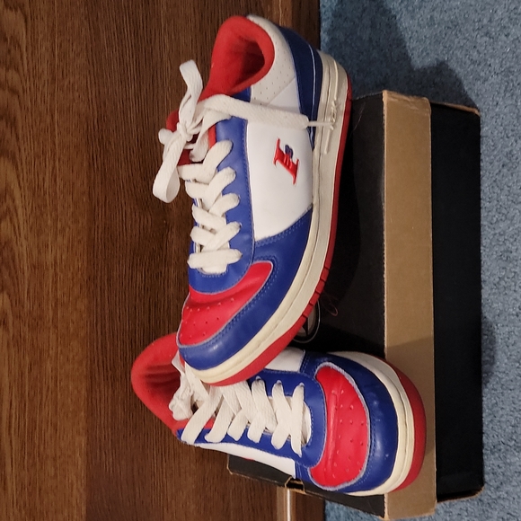 Reebok Other - PRICE DROP🟥 Vintage Allen Iverson Sneakers